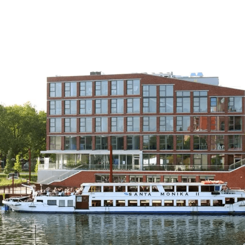 Banner des Events Leinen los - Erlebe den Dortmunder Hafen vom Wasser aus!  